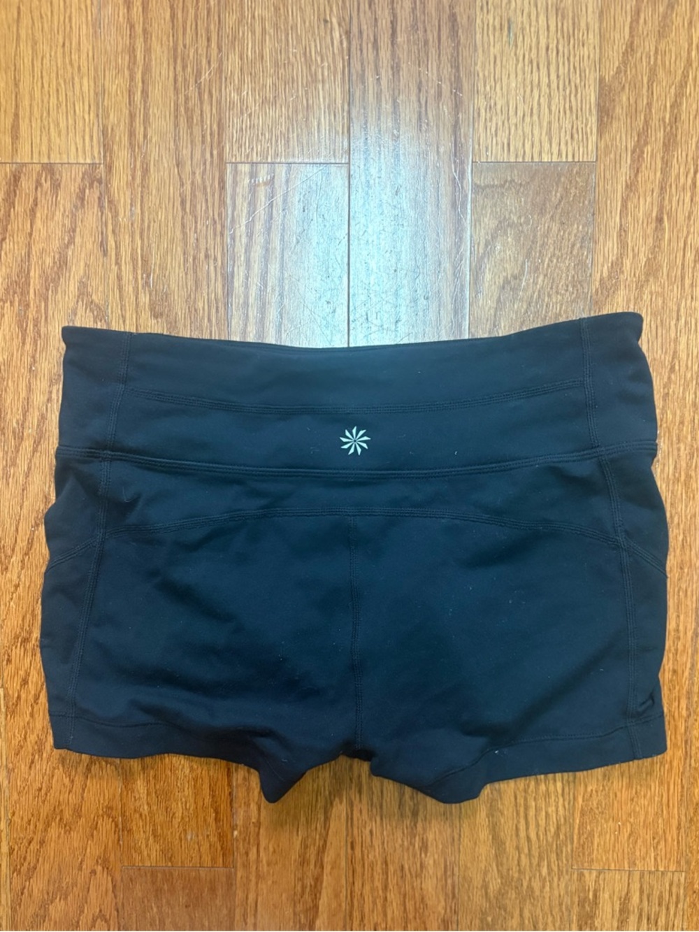 Athleta Black Fitted Shorts Size M - Picture 3 of 6